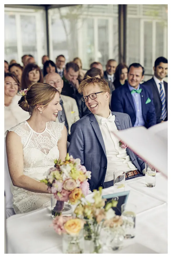 hochzeit elbe, Lässige Hochzeit an der Elbe